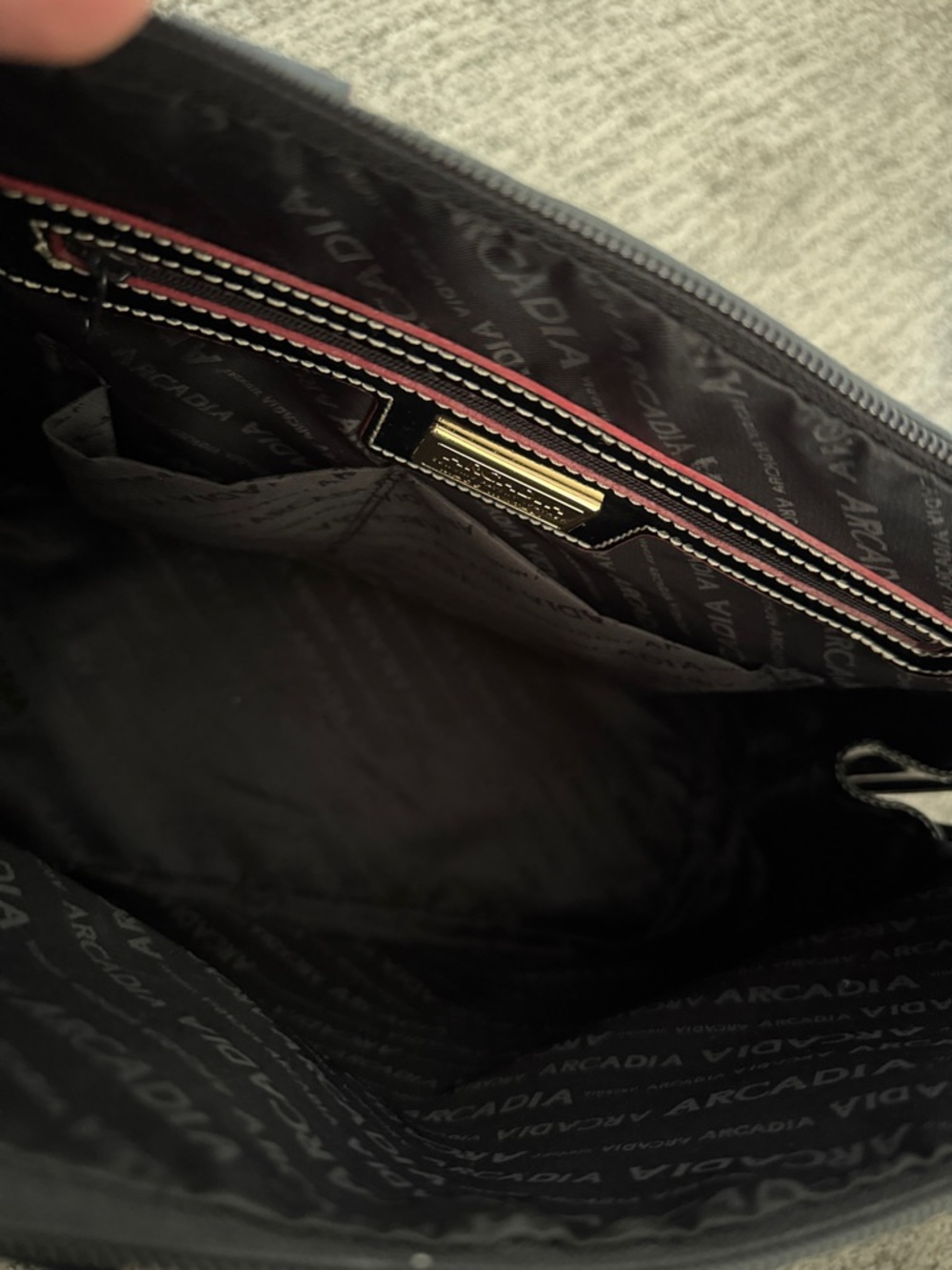 Arcadia large dome Bugatti patent leather black satchel shoulder bag - Picture 10 of 14